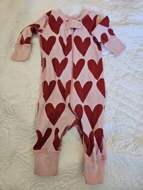 Hanna Andersson Pink Pajama Zip-Front Romper with Red Heart Print 0-3 mos.